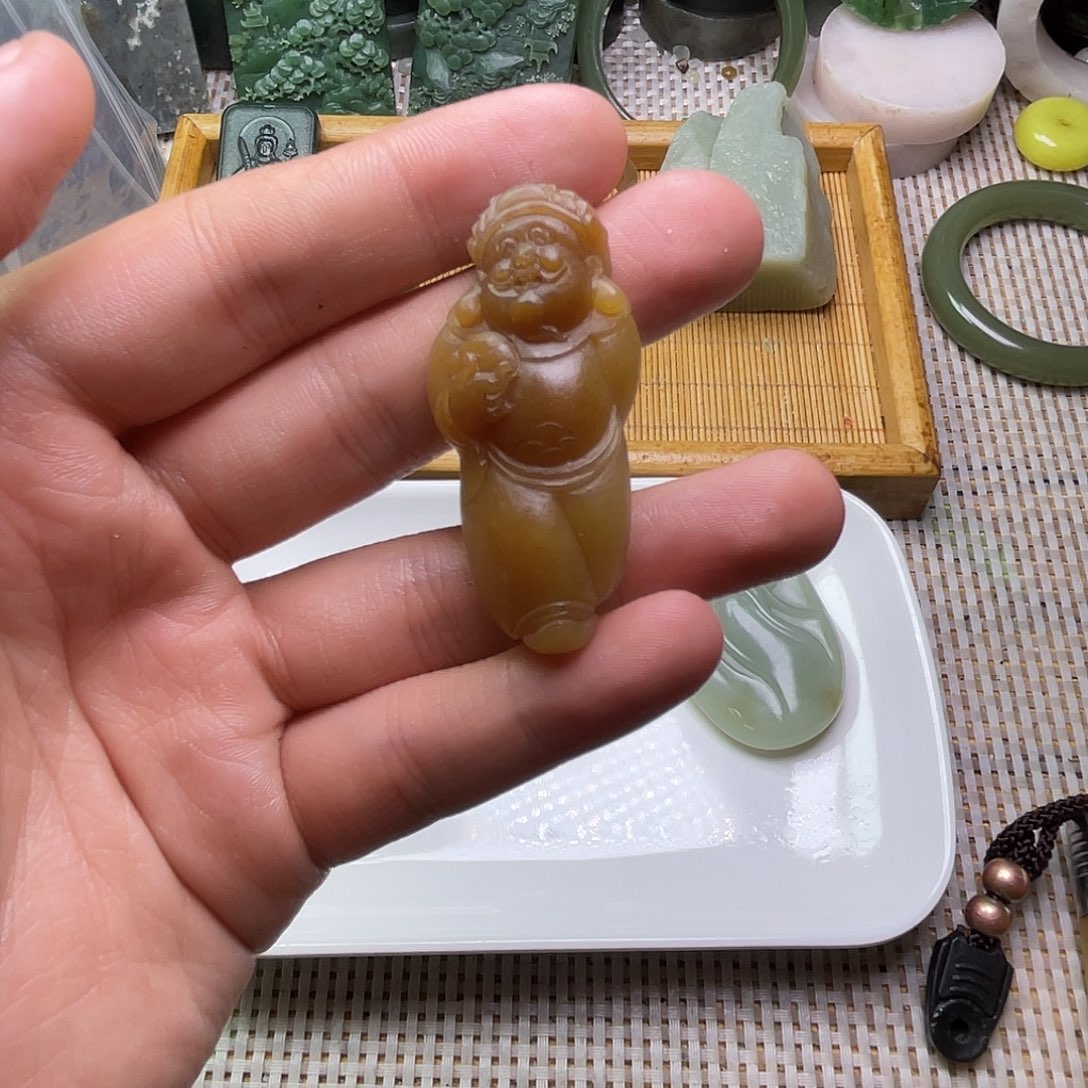 未镶嵌和田玉车挂