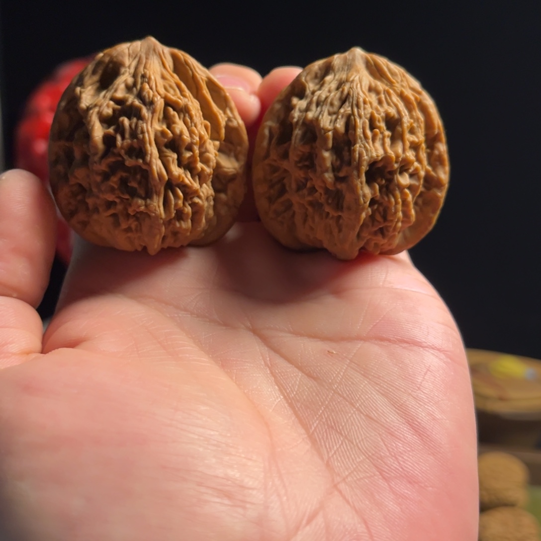 文玩核桃吊坠44虎头