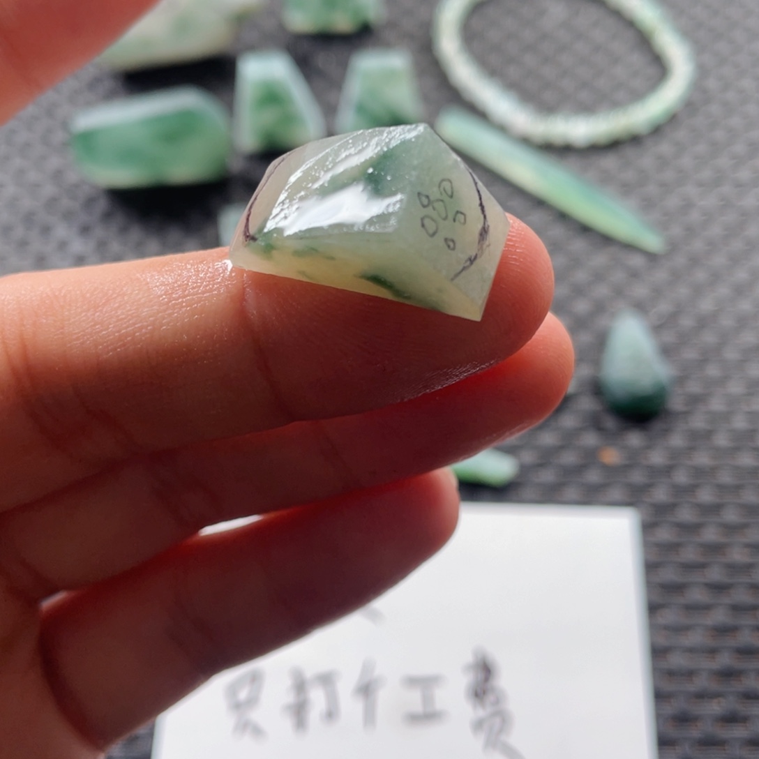 定制翡翠未镶嵌翡翠