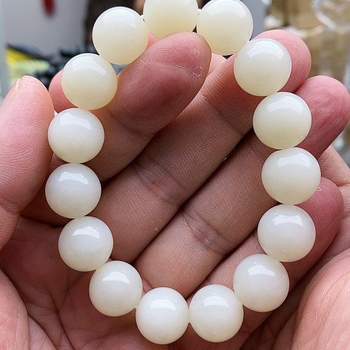 【闪购商品】未镶嵌手串和田玉14黑山白