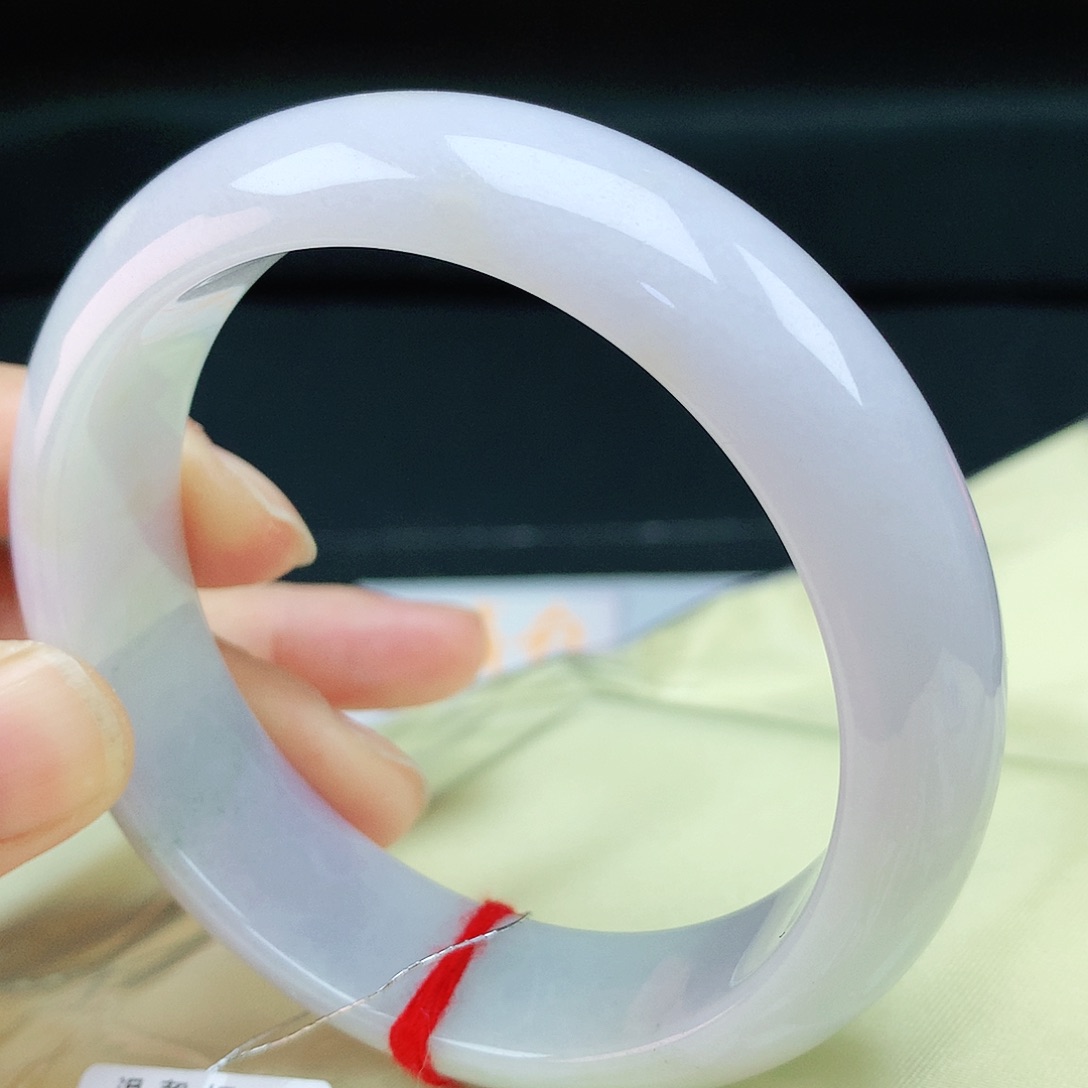 翡翠手镯未镶嵌60轮胎