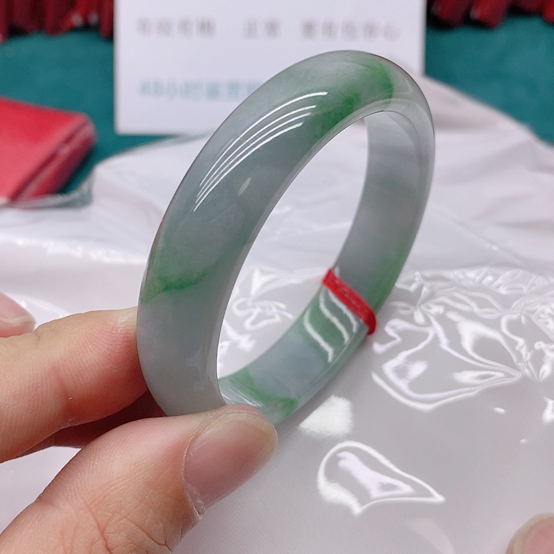 翡翠手镯未镶嵌草*箱7111111111
