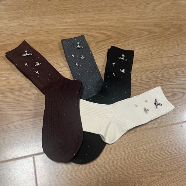 秋冬百搭甜美时尚满天星爱心中筒女袜重工设计洋气个性