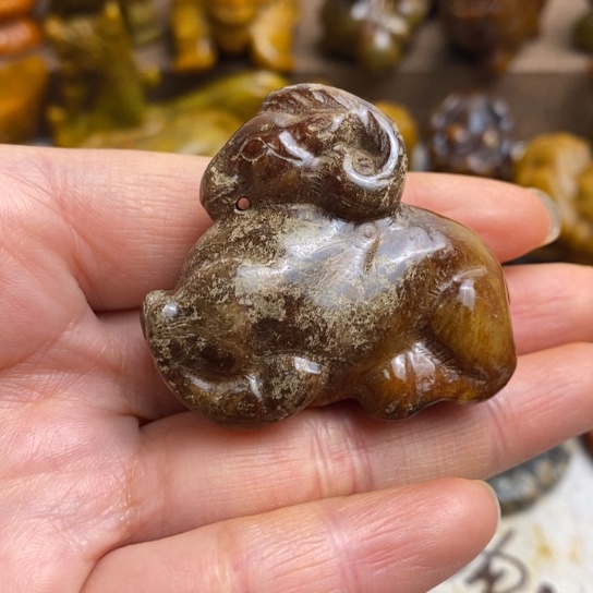 蛇纹石玉未镶嵌颈饰85