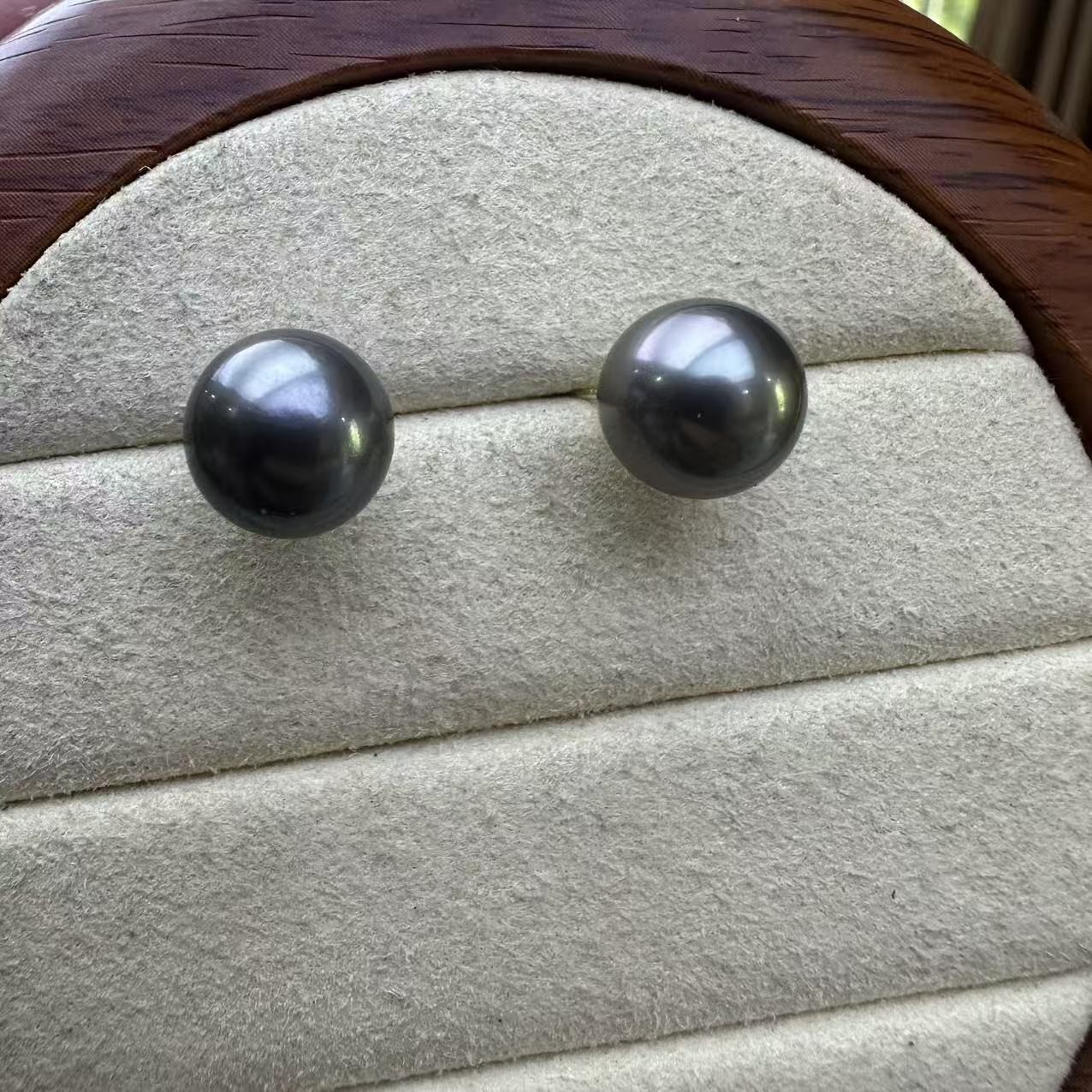 18k金 9-10mm海水大溪地珍珠耳钉 ED2305