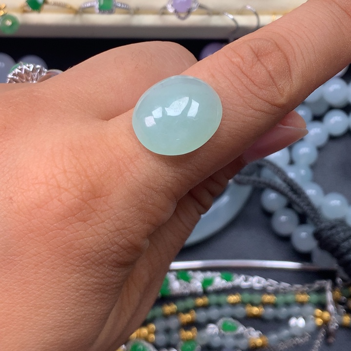 翡翠未镶嵌颈饰蛋面