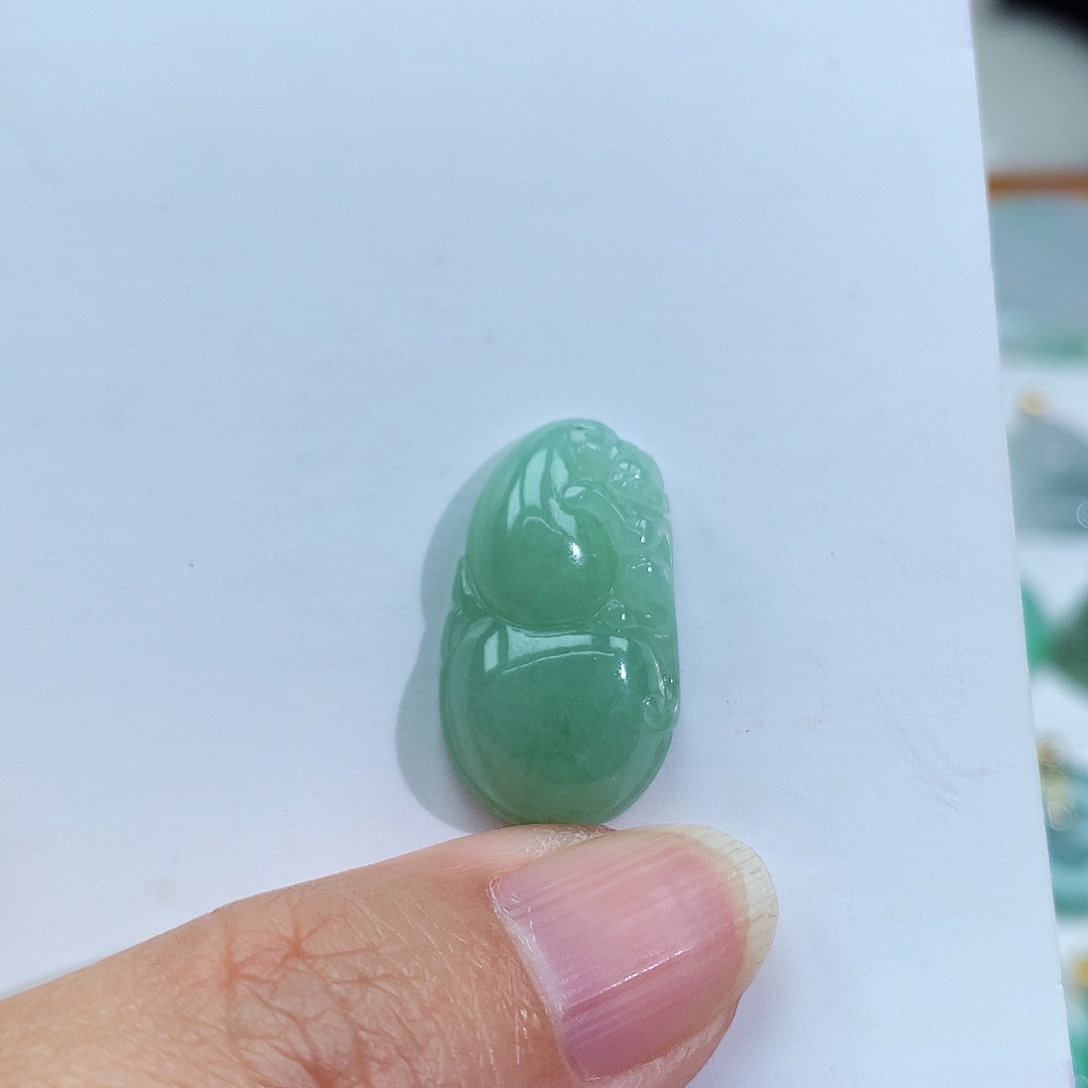 翡翠颈饰未镶嵌葫芦