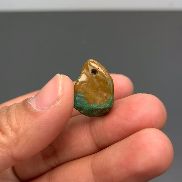 绿松石颈饰未镶嵌