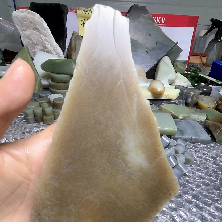 和田玉未镶嵌珠宝半成品