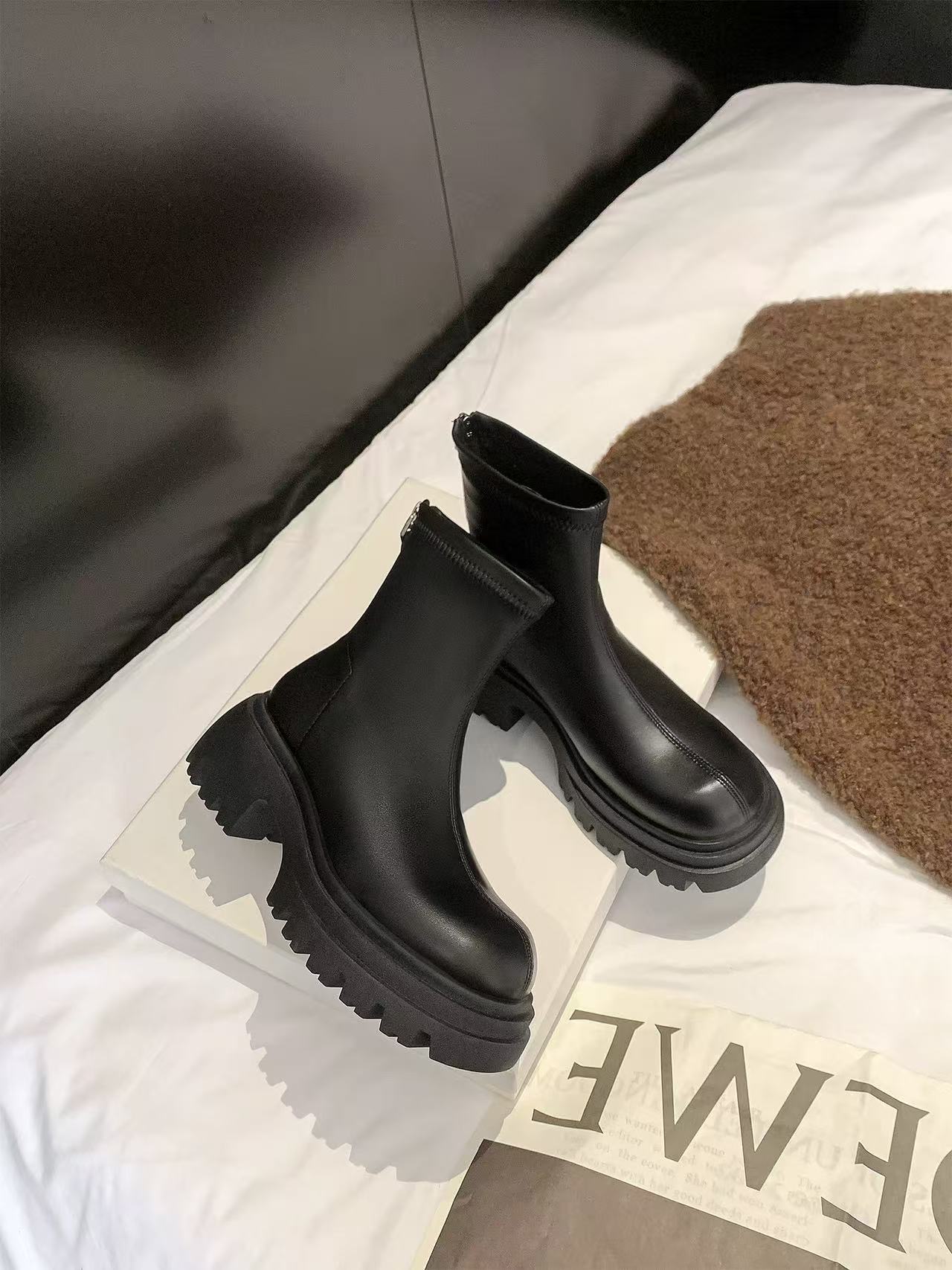 W3600G厚底加绒马丁靴女冬季新款百搭小个子增高瘦瘦靴弹力短靴