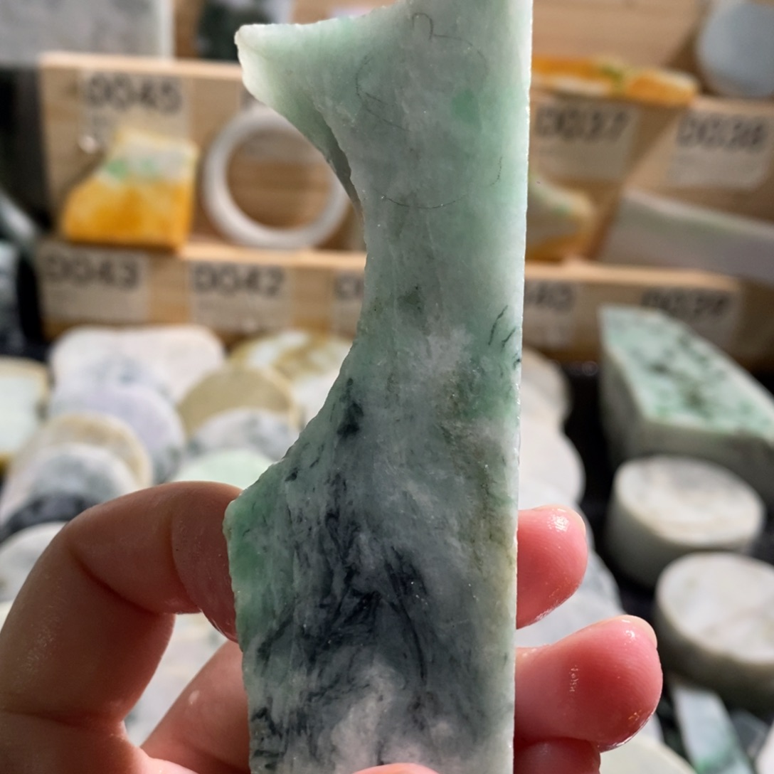 颈饰未镶嵌翡翠天然翡翠