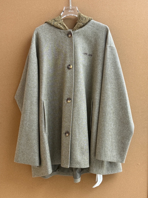 JR上衣｜森系复古单面呢连帽蕾丝外套090919