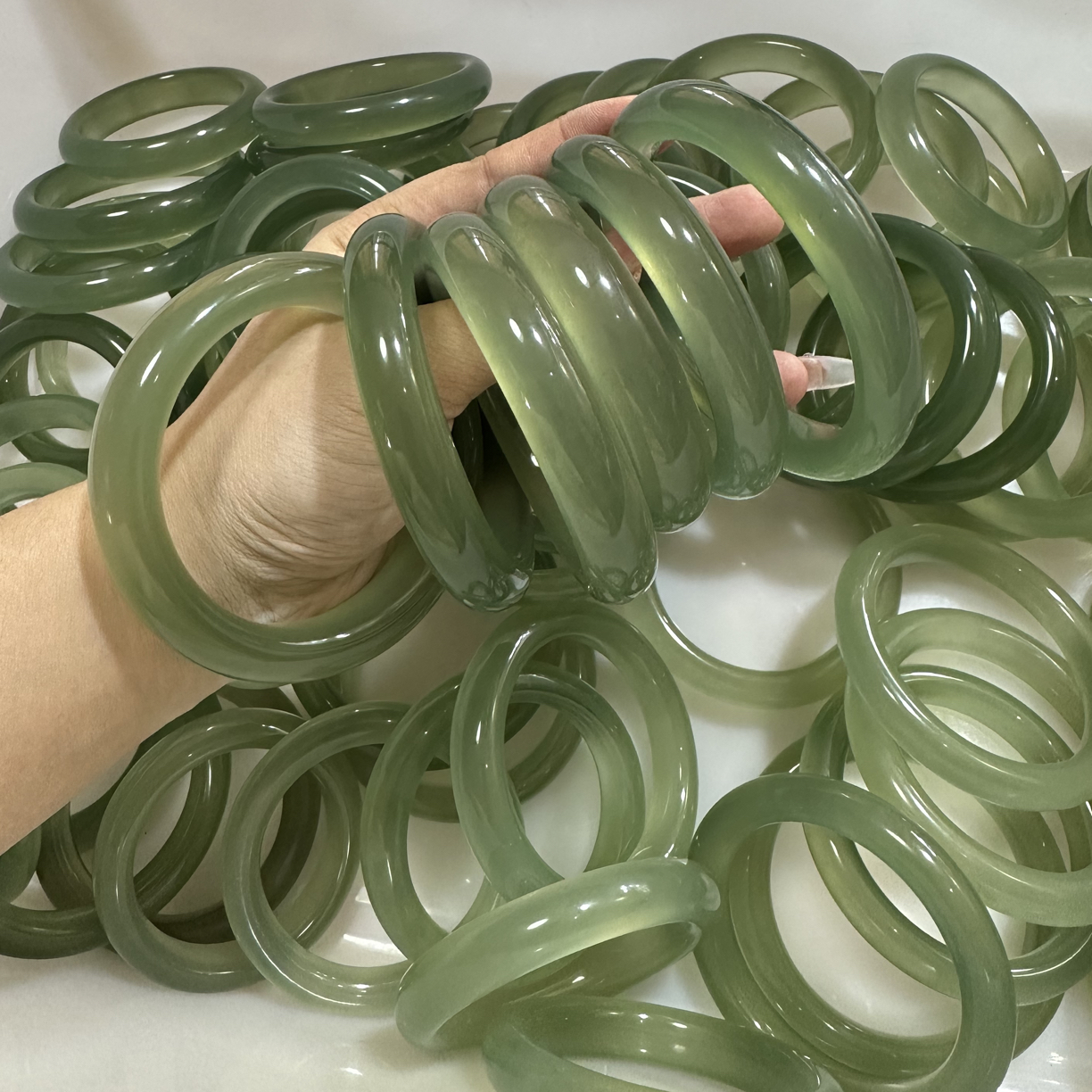 岫玉天然葡萄肉手镯，多样性发货，任发其一