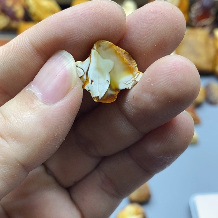 定制琥珀?****蜜蜡原石定制