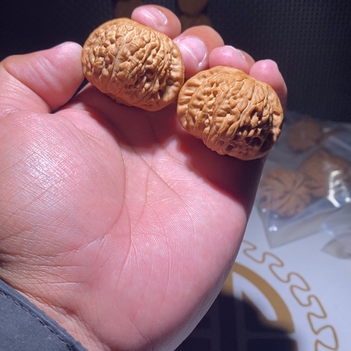 把件文玩核桃闷白