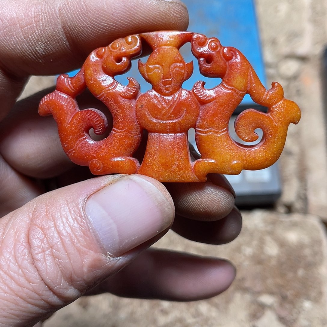 和田玉（糖玉）未镶嵌颈饰