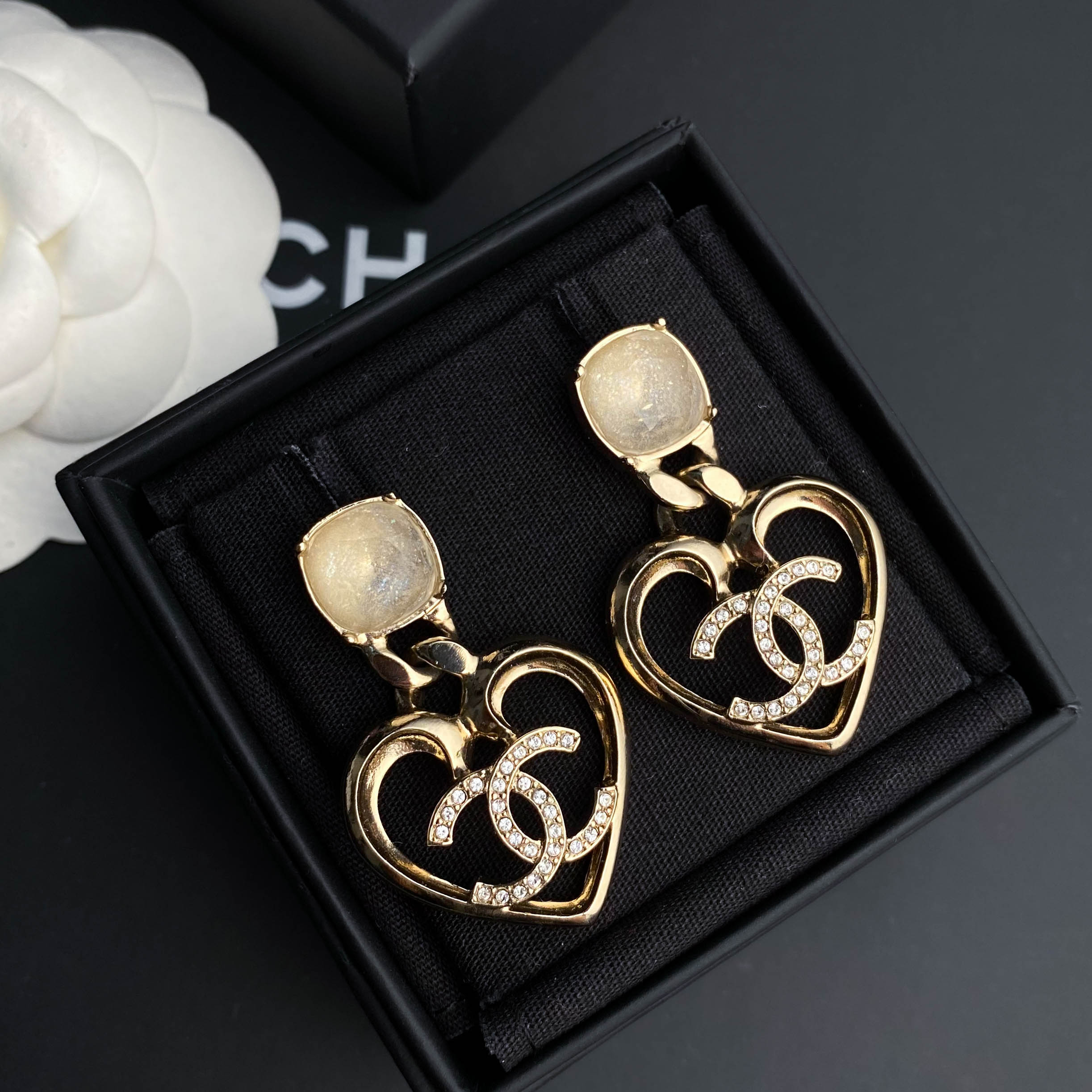 未使用 Chanel/香奈儿 经典双C 金属镂空爱心方糖 耳环 S5162
