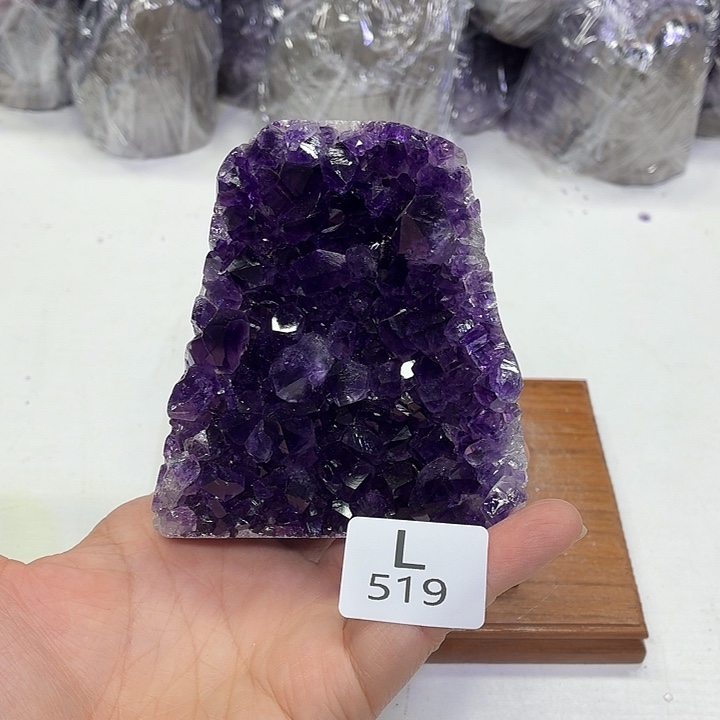 水晶摆件未镶嵌天然紫水晶