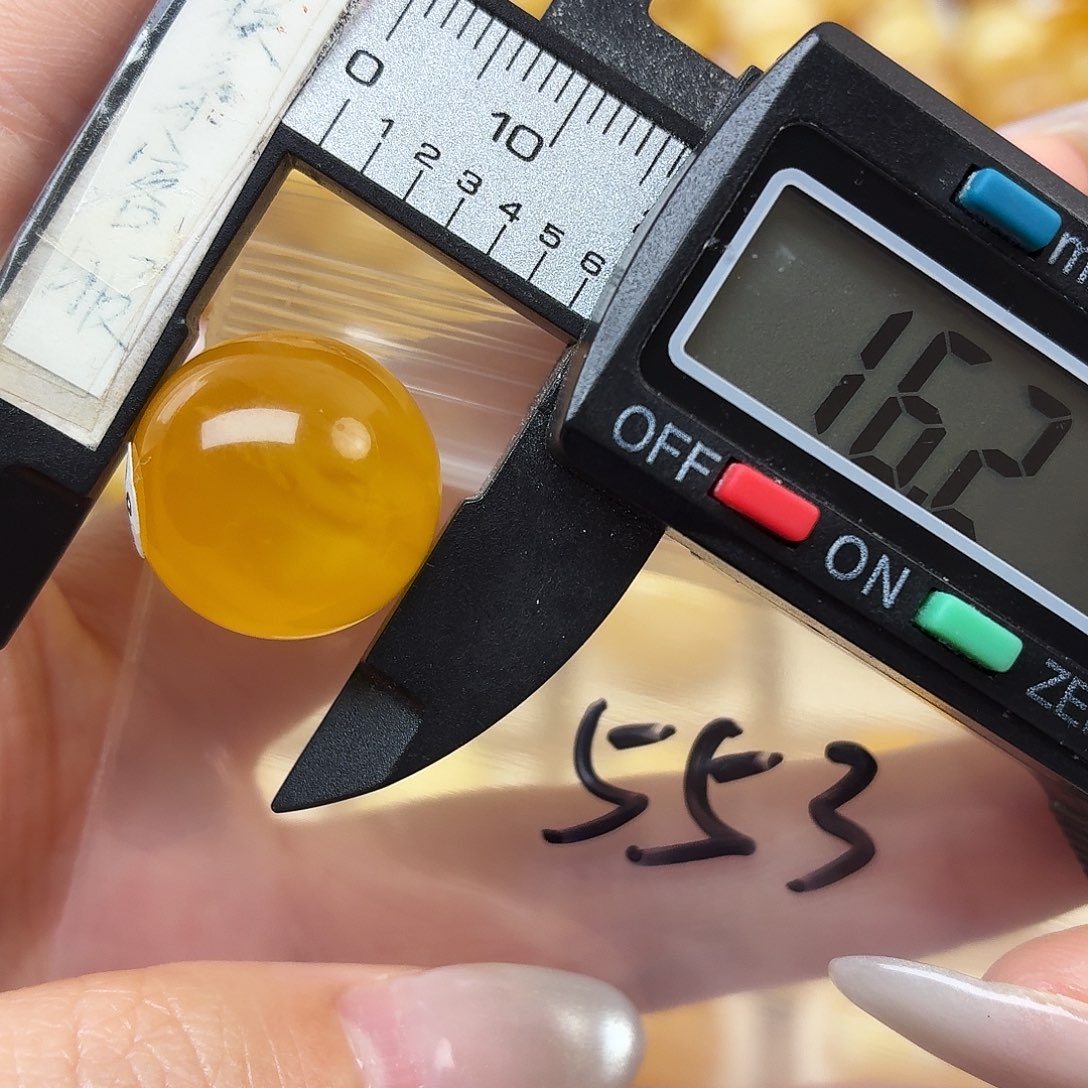 ****团蜜蜡未镶嵌裸石蜜蜡