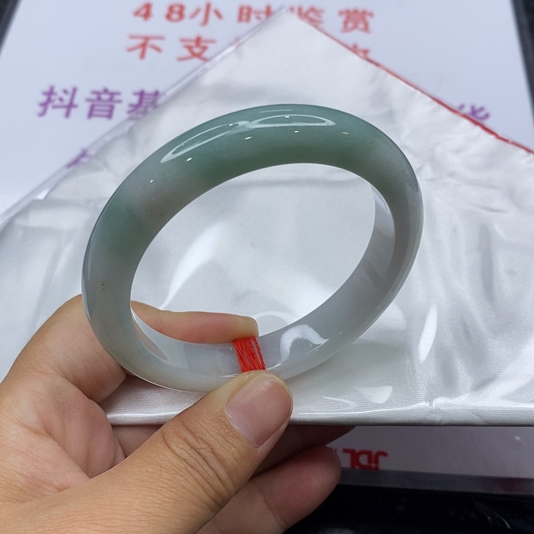 翡翠未镶嵌手镯翡翠