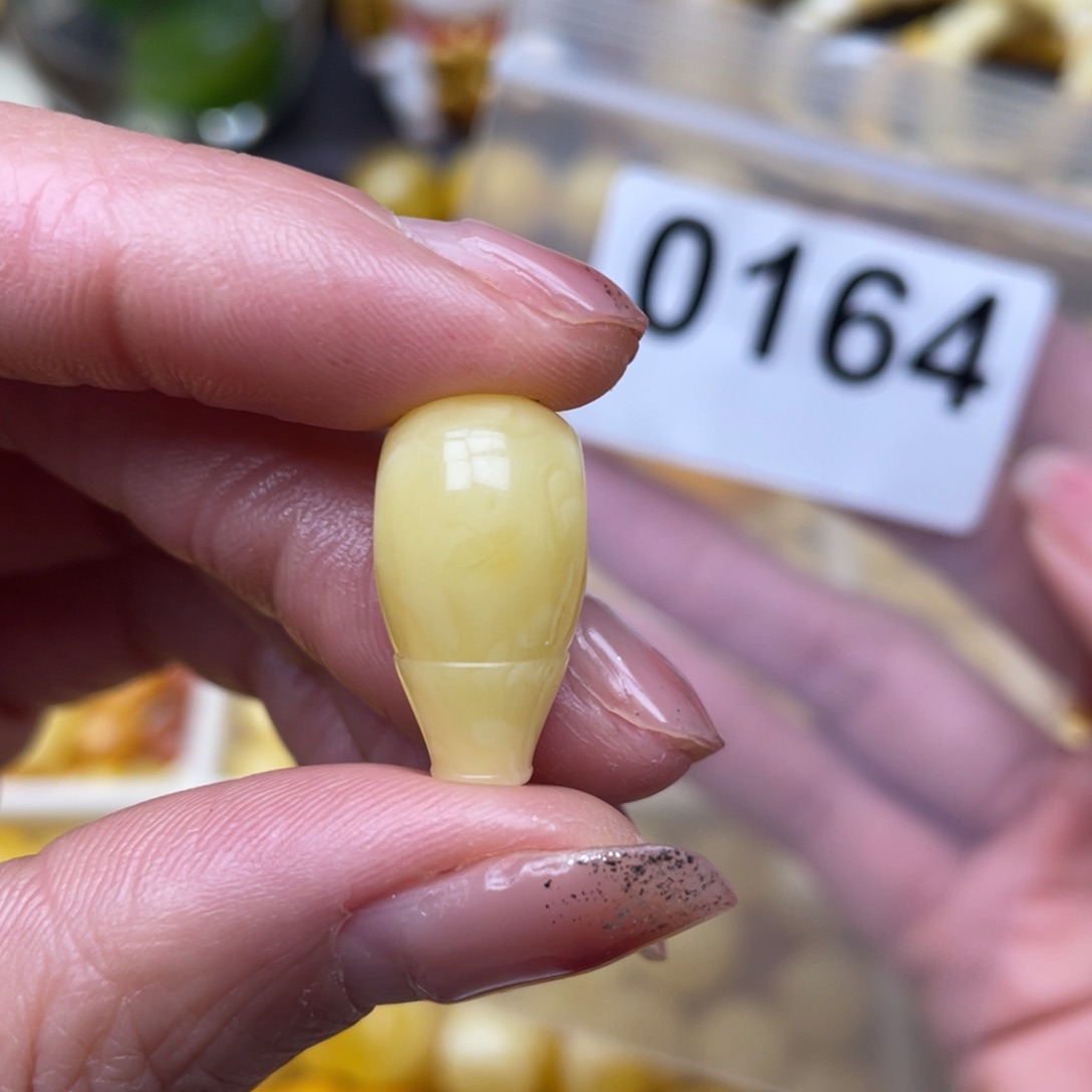 蜜蜡珠宝奇石未镶嵌10.6