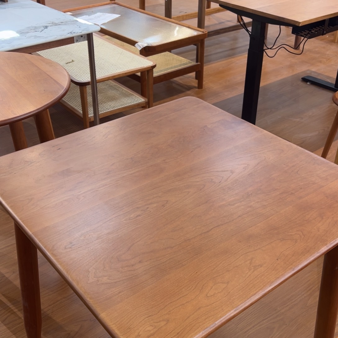 实木樱桃木70方桌直播间样品