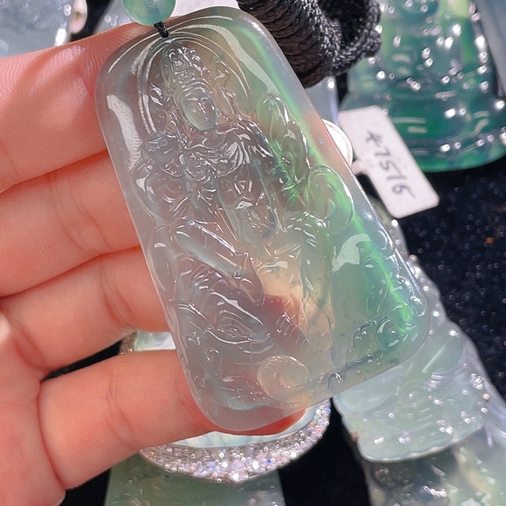 翡翠颈饰未镶嵌57，