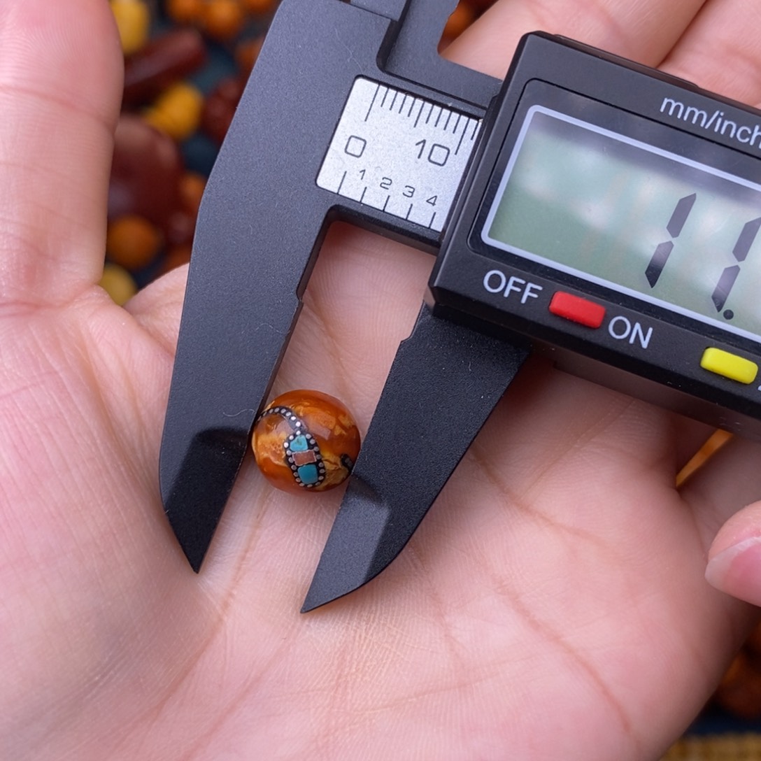 蜜蜡裸石未镶嵌蜜蜡