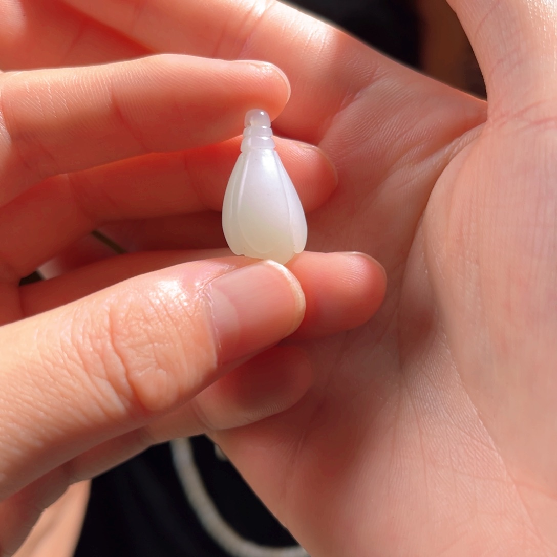 吊坠(不含链)未镶嵌和田玉俄白玉兰花99