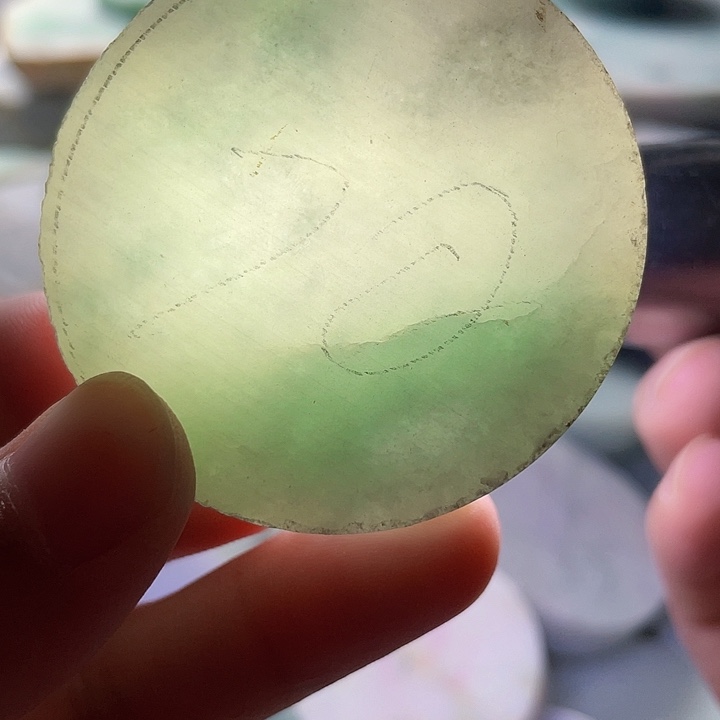 翡翠挂件未镶嵌毛料49