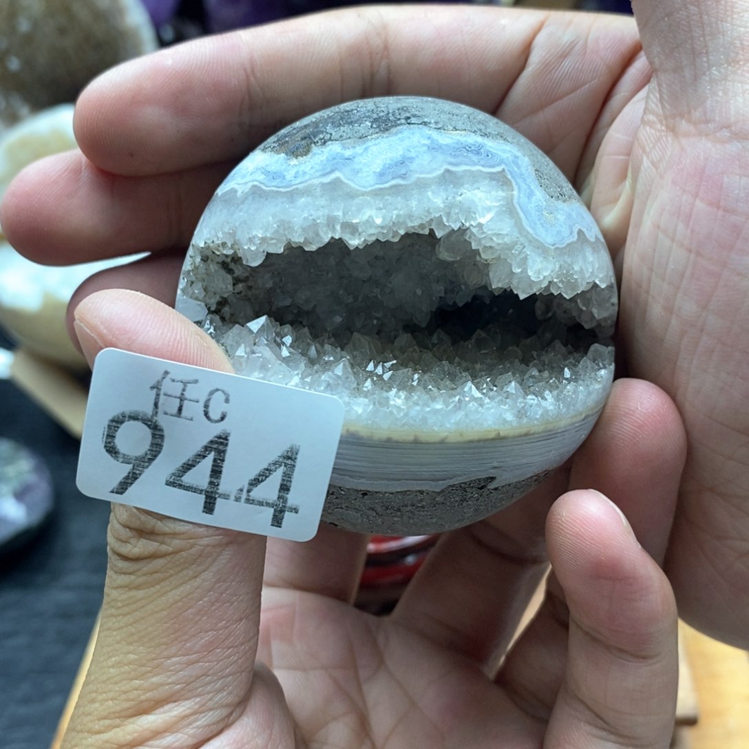 未镶嵌水晶大型摆件（非配饰）