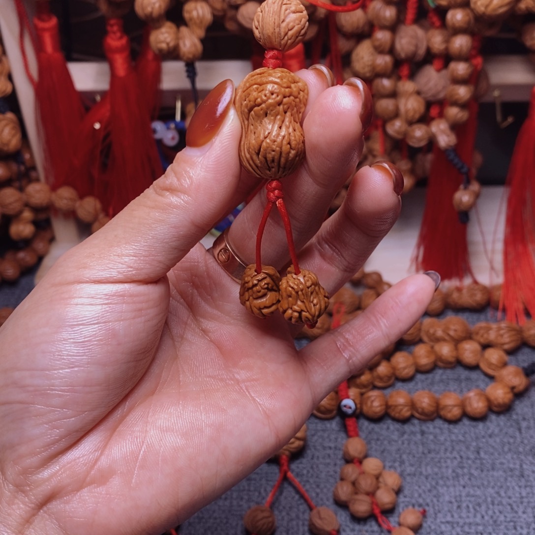 桃核吊坠龙纹桃枭