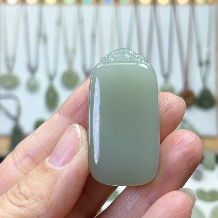 和田玉颈饰未镶嵌用****2