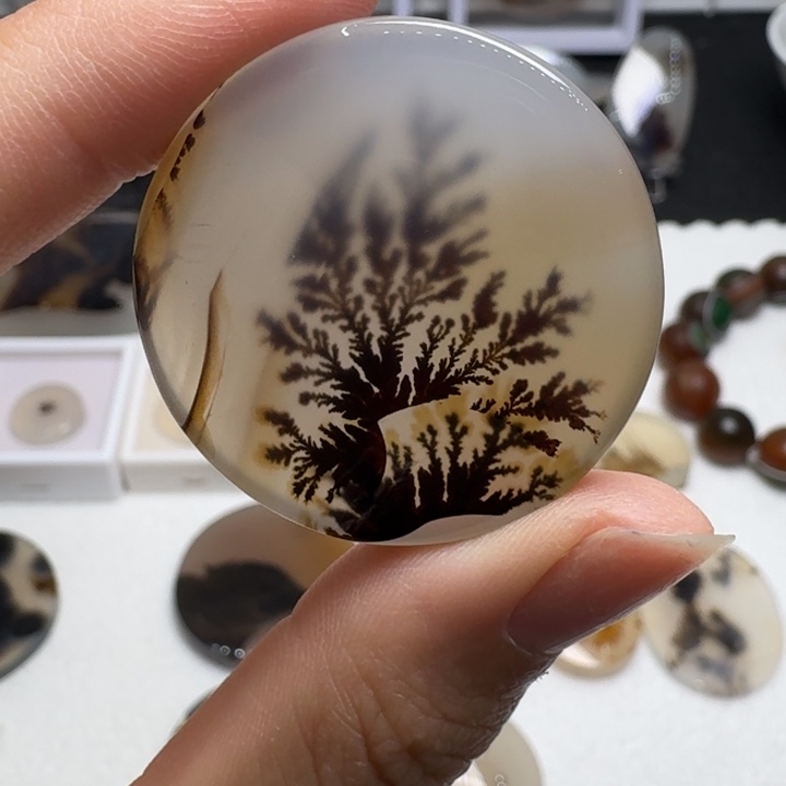 玛瑙/玉髓未镶嵌珠宝奇石