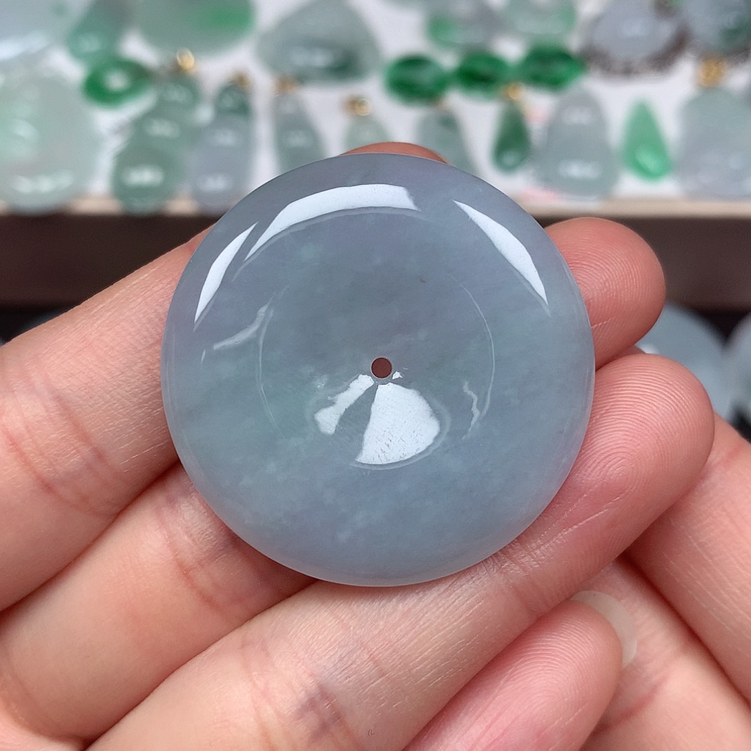 翡翠未镶嵌颈饰平安扣A