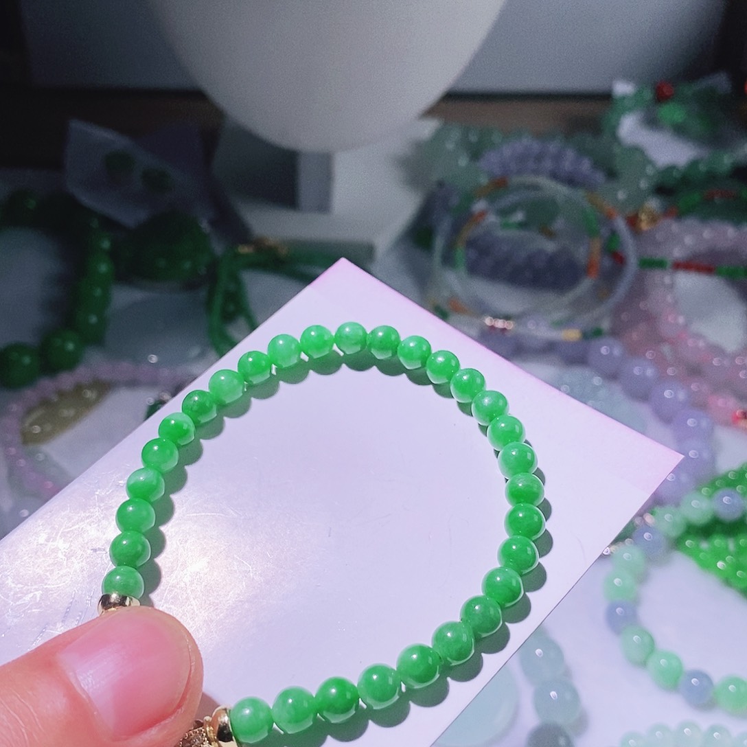 定制翡翠未镶嵌天然翡翠A货