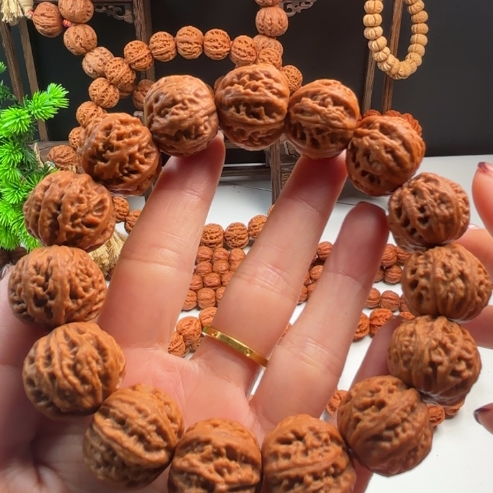 秋***.文玩核桃手串小核桃5