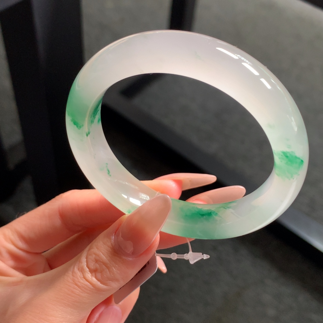 石英质玉未镶嵌手镯