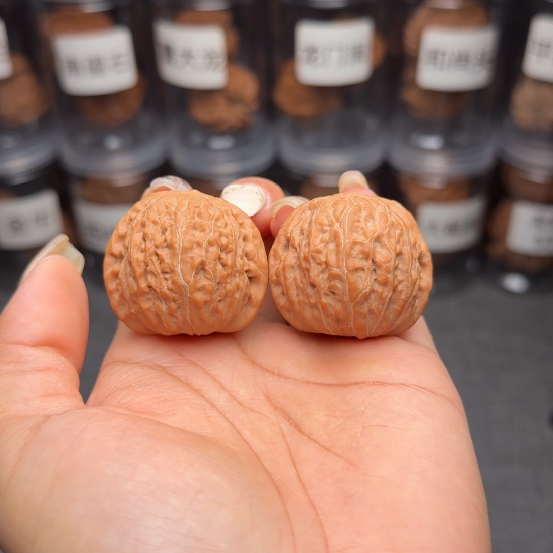 文玩核桃把件指尖铁锤