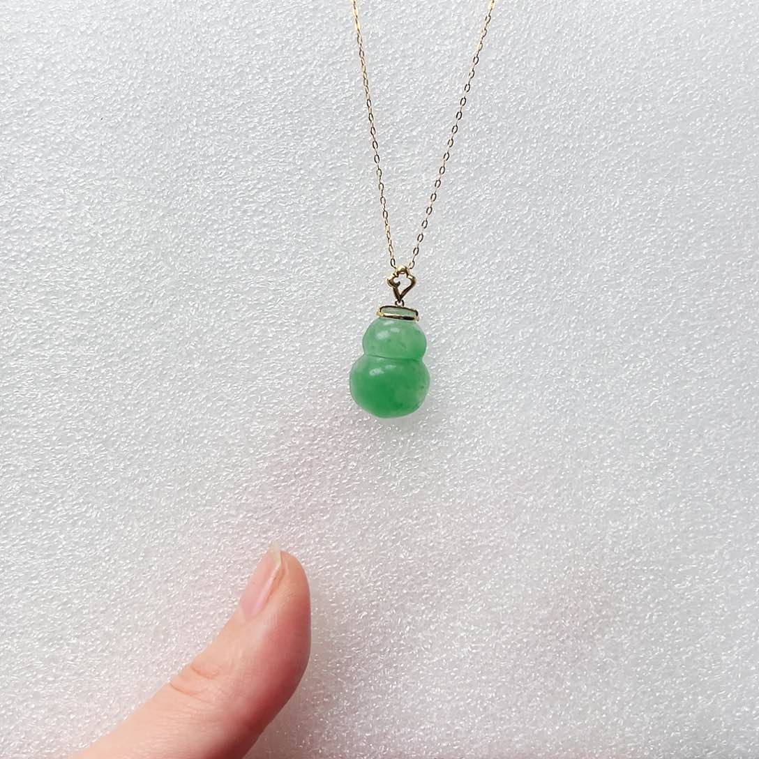 石英质玉颈饰18K金镶嵌