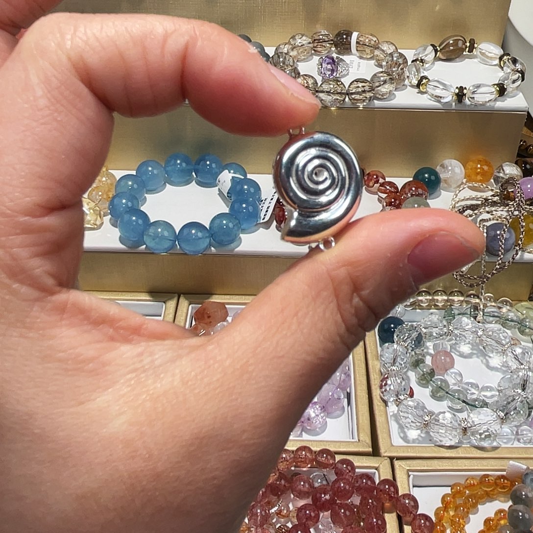 刘***玥未镶嵌水晶手链虎眼石10的项链