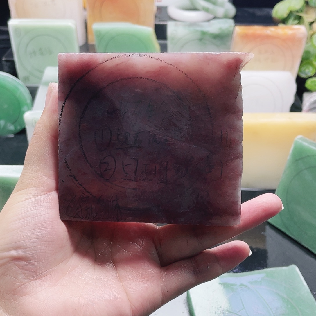 定制石英质玉未镶嵌金丝玉手镯