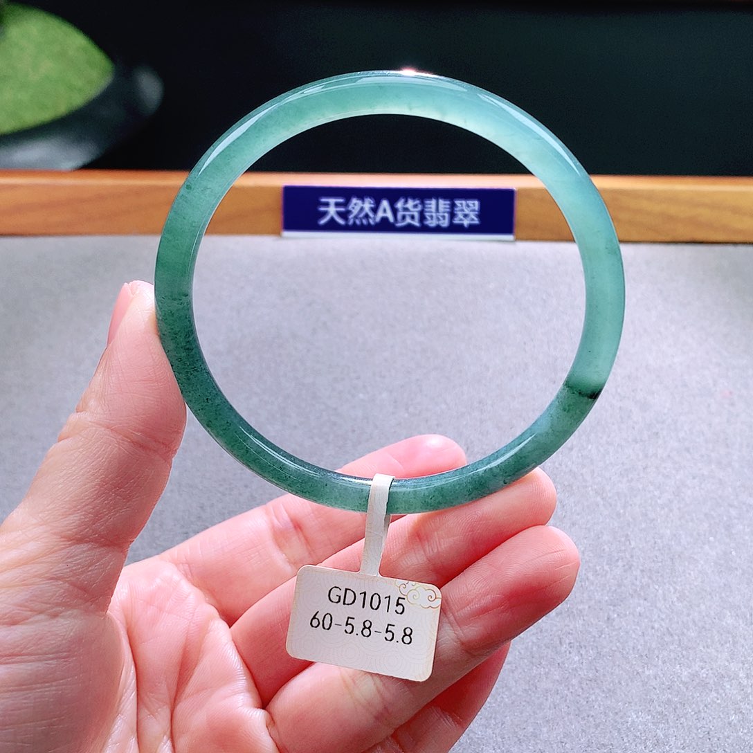 未镶嵌手镯翡翠天然翡翠手镯a货