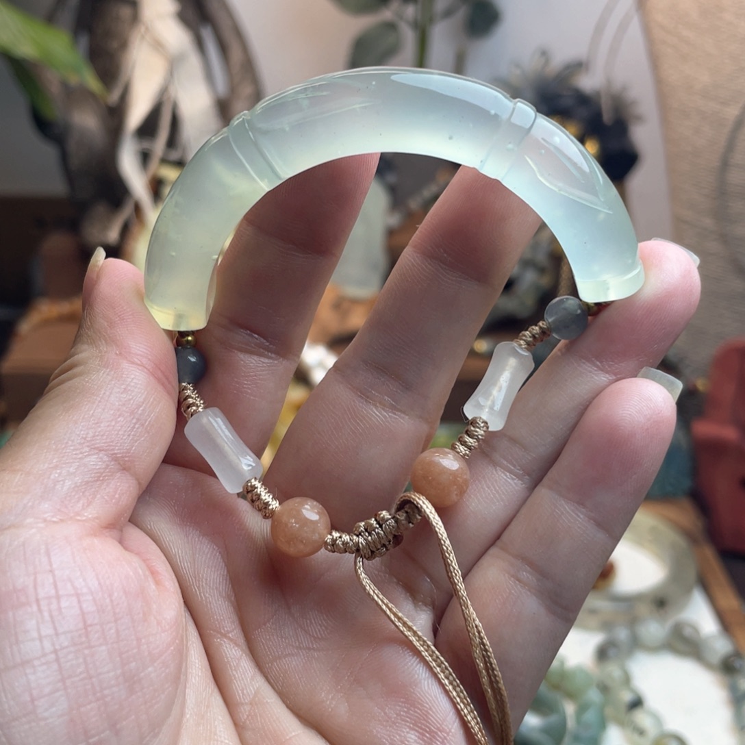 未镶嵌蛇纹石玉手链