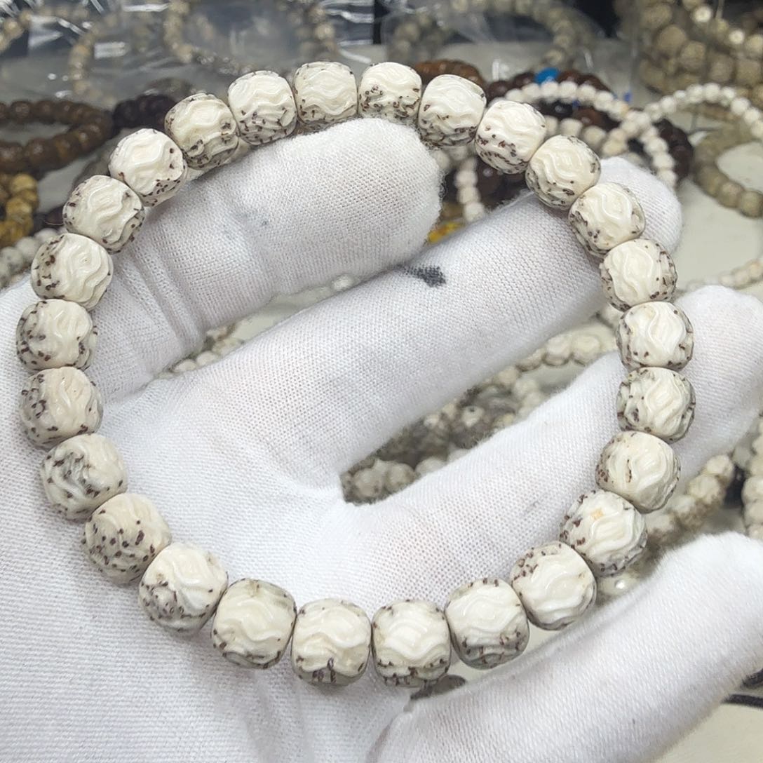 星月菩提吊坠W****s上帝之须