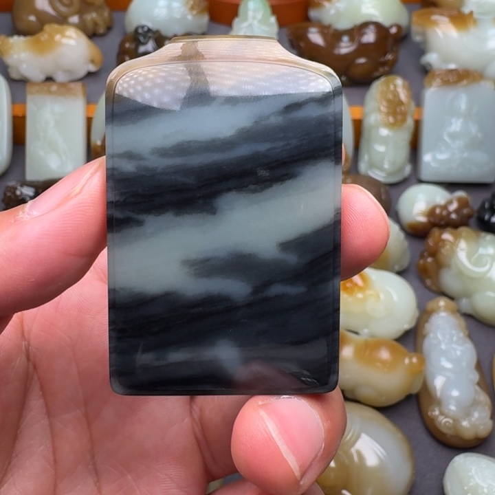 和田玉（糖玉）颈饰未镶嵌沉***金