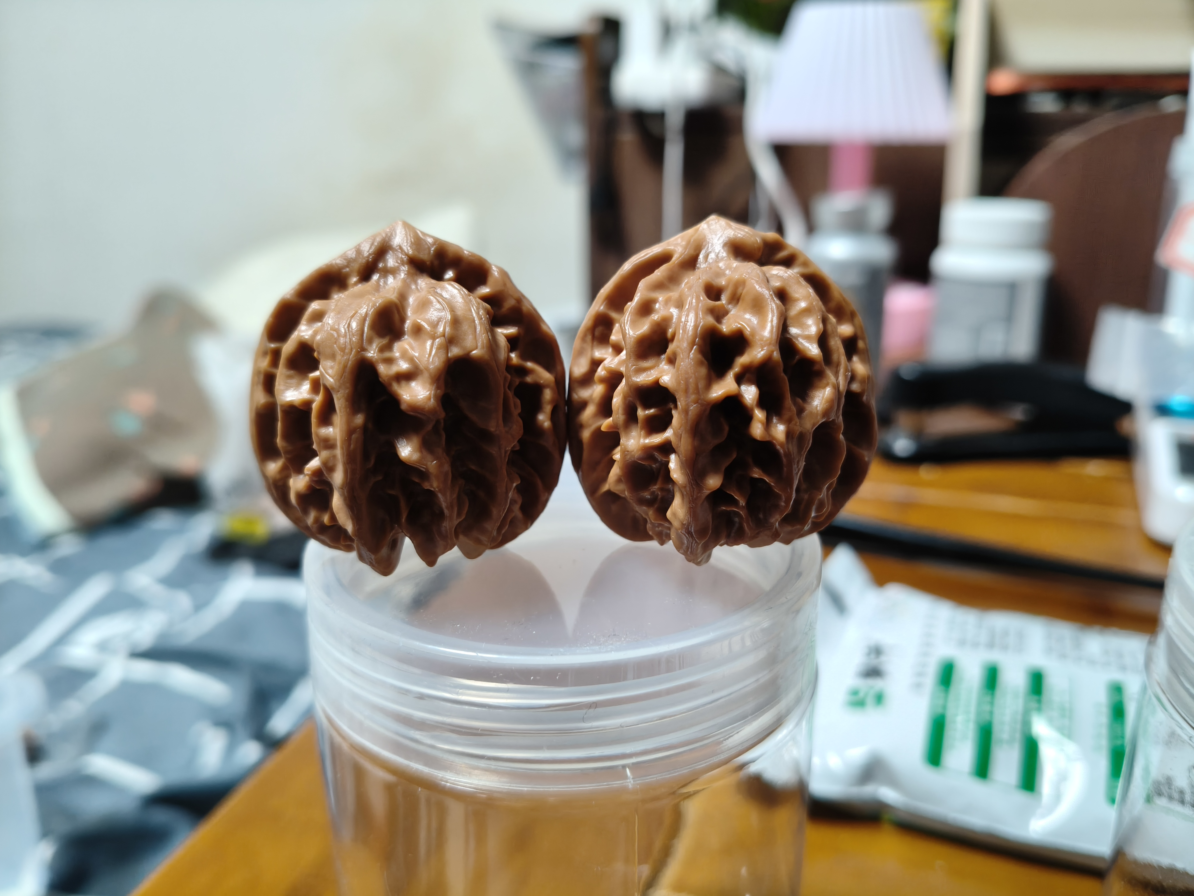 文玩核桃全品曹大龙边38肚40高40mm，桩型好，油蜡皮，手把玩件编137