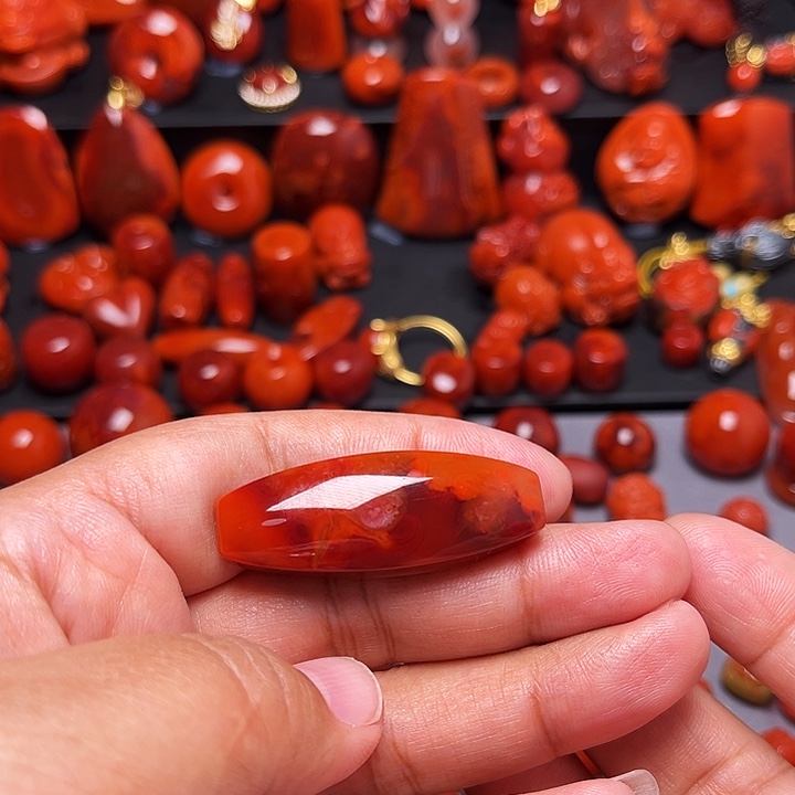 江***伯南红玛瑙未镶嵌配饰勒子