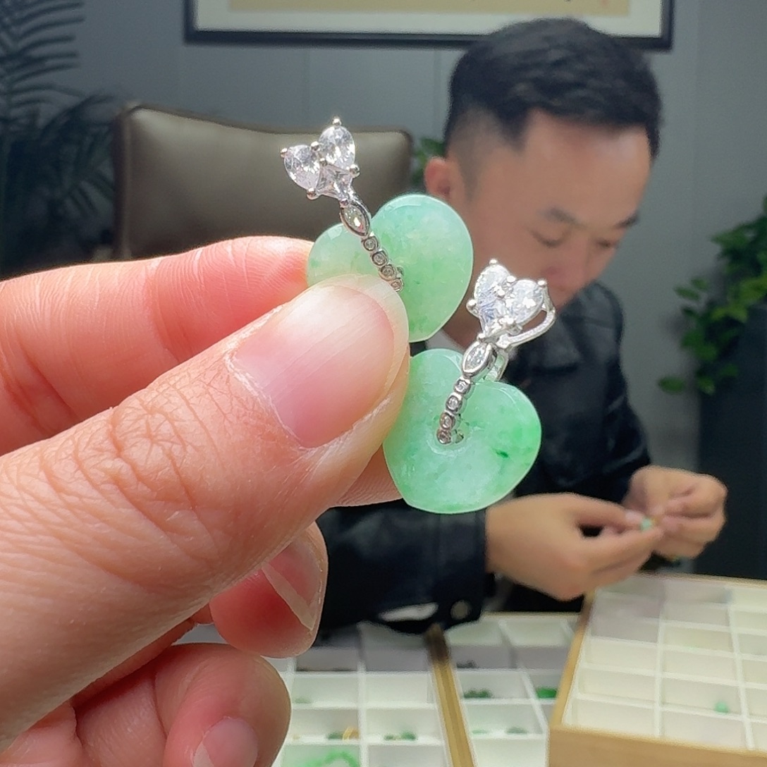 翡翠银S925镶嵌吊坠(不含链)多样性发货其一