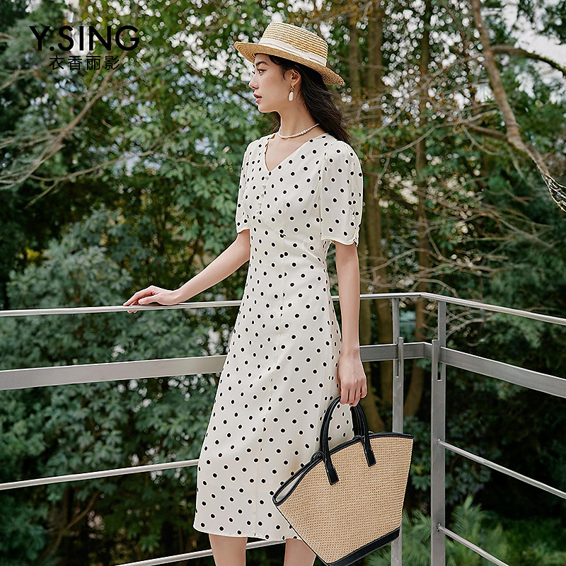 衣香丽影白色波点V领连衣裙女2025年夏装新款法式复古泡泡袖裙子